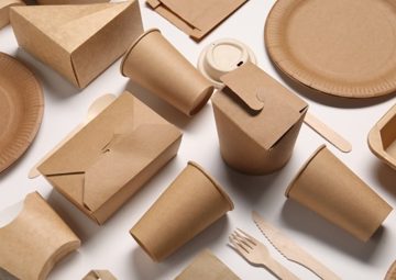 Why the Food & Beverage Industry Needs Custom Boxes Tailored to Their Unique Needs